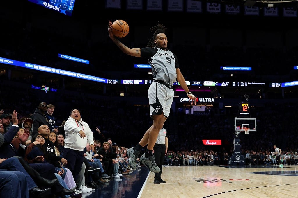Stephon Castle #5 of the San Antonio Spurs